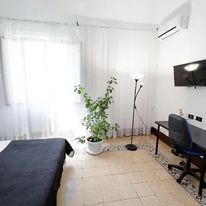 Casa Di Alessandro E Oksana Affittacamere Catania