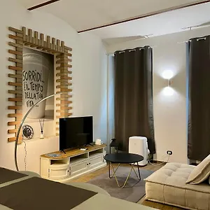 Apartment Residenza Corrado By Almanova Residenze, Mantova